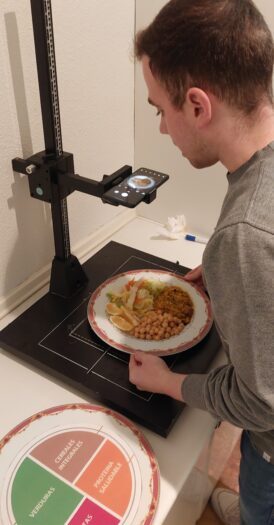 Estudiante de Nutrición durante el estudio 