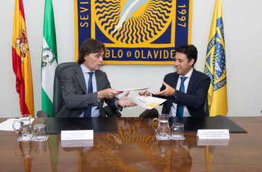 Francisco Oliva Blázquez y Leopoldo Izquierdo, director de la Fundación Cajasur