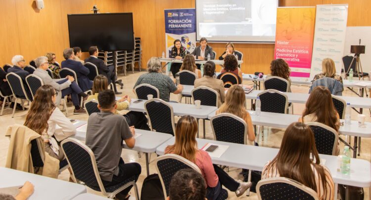 Francisco Oliva en la inauguración del Máster en Técnicas Avanzadas de Medicina Estética