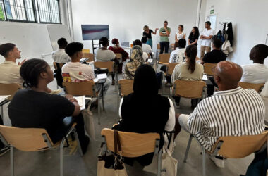 La formación se lleva a cabo en la en la sede de la Federación Andalucía Acoge en Sevilla