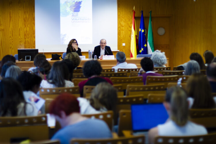 Mercedes Rico y Raúl Álvarez en la inauguración de las IV Jornadas Estatales de Voluntariado