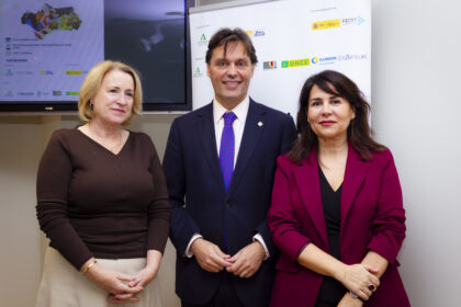 Pilar Paneque, Francisco Oliva y Teresa Cruz