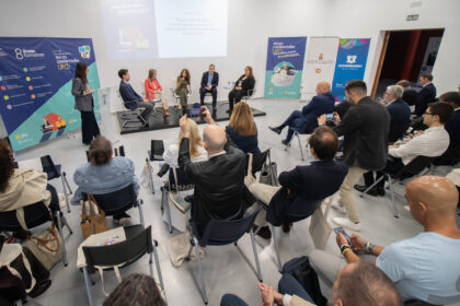 encuentro ‘El futuro del talento en Dos Hermanas: actualización y especialización con microcredenciales universitarias’