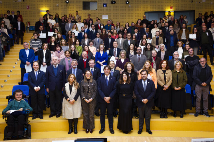 Foto de familia de los premiados