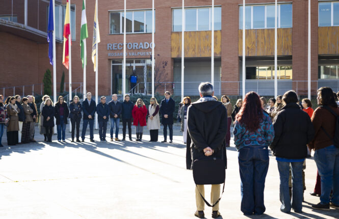 Minuto de silencio guardado en el campus de la UPO por el accidente de Adamuz
