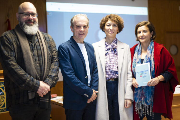  Manuel Flores, Raúl Álvarez, Laura Gómez y Nuria Cordero 