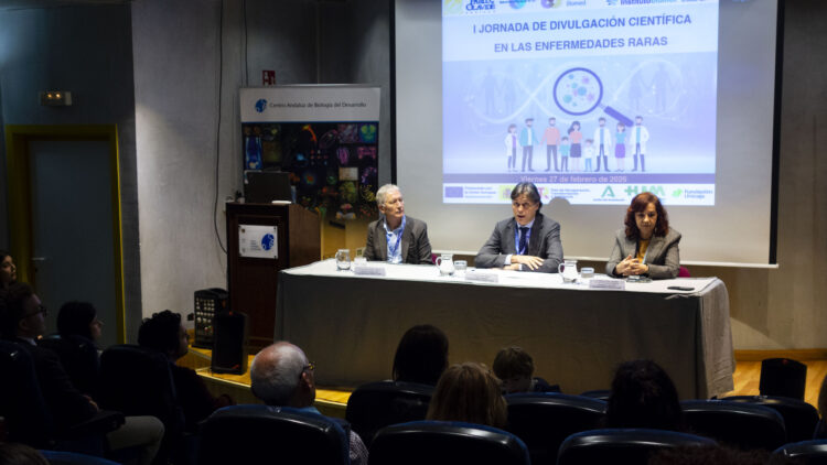 J.A. Sánchez Alcázar, Francisco Oliva y Antonia Jiménez en la presentación de la Jornada