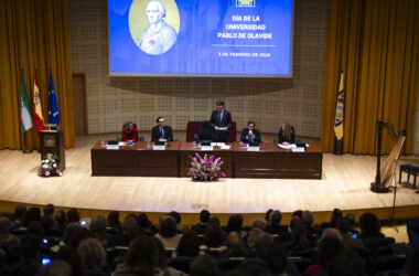 Acto del Día de la Universidad Pablo de Olavide en el Paraninfo
