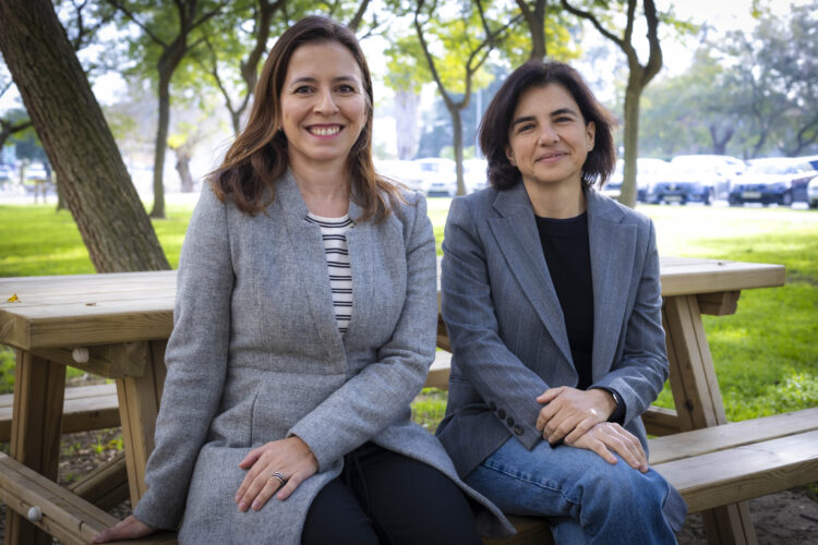 Elena de la Cova y Alicia Troncoso Lora