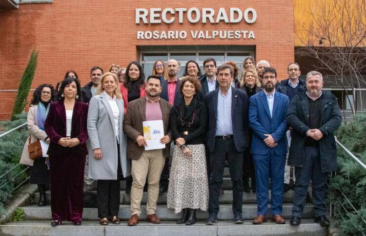 Representantes de los municipios que participan en el Aula Abierta de Mayores en el Rectorado