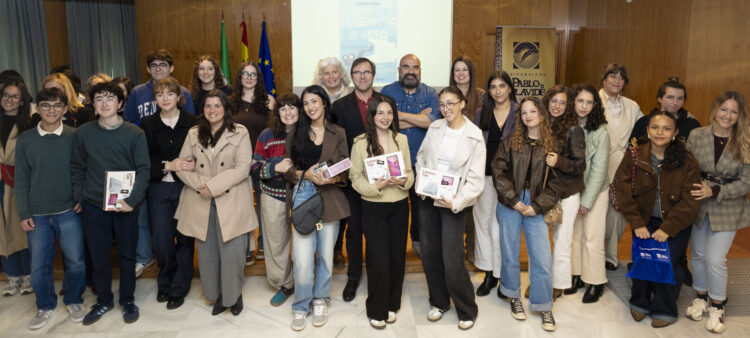 Foto de familia de la entrega de los premios Con-Ciencia Social