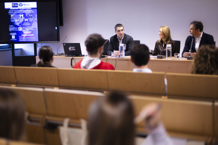 Miguel Ángel Serrano, Laura López de la Cruz y Francisco Infante