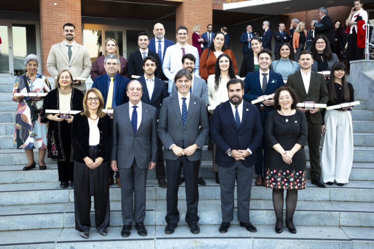 Imagen https://www.upo.es/diario/wp-content/uploads/2026/03/23032026-Premios-Real-Maestranza-Mej-Exp-Acadmicos-5010-750x500.jpg