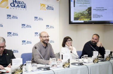 Javier Escalera, Esteban Ruiz, Macarena Hernández y Alejandro Santiago en la presentación de 'Turismo, ruralidad y crisis rural'