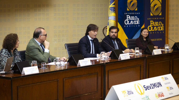 Pilar Moreno, Arturo Bernal, Francisco Oliva, Iván Pestaña y María Casquel 