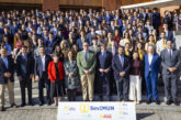 Foto de familia de la sesión inaugural de SevIMUN 2026