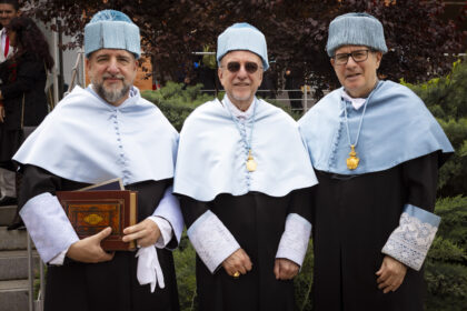 Justo Cuño, Enrique Ayaka y Manuel Chust