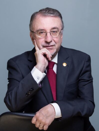 Enrique Ayala