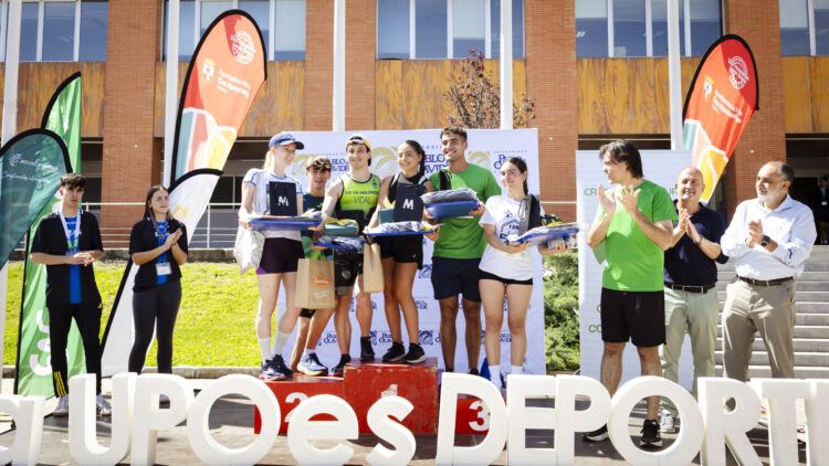 Podio de la clasificación de estudiantes UPO