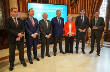 Rectores del las universidades sevillanas, alcalde de Sevilla y Julio Cuesta