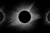 Fases centrales del eclipse: segundo contacto (izquierda), medio (centro) y tercer contacto (derecha).
