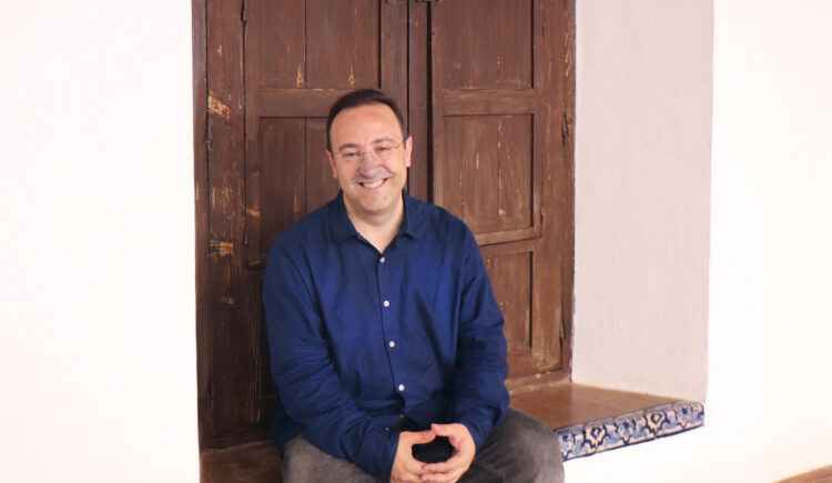 Antonio Puente en la sede de la UPO en Carmona