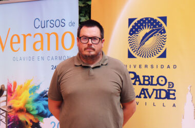 Luis Ocaña Escolar en la sede de la UPO en Carmona