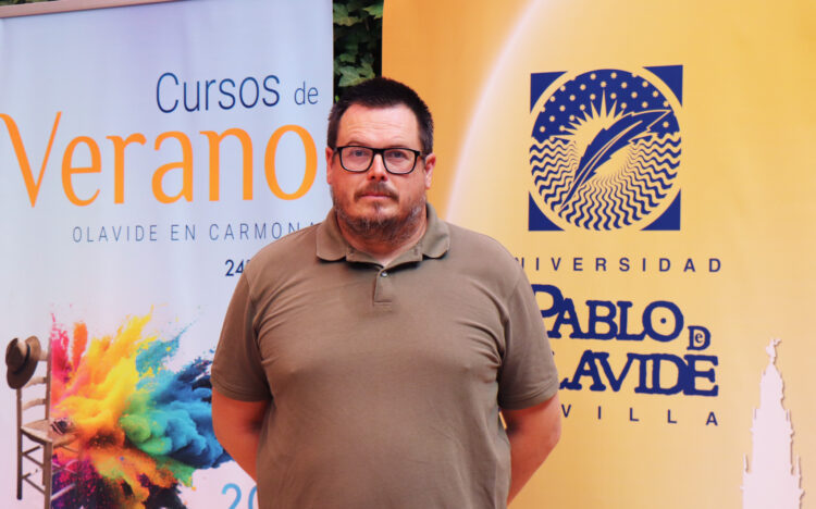 Luis Ocaña Escolar en la sede de la UPO en Carmona