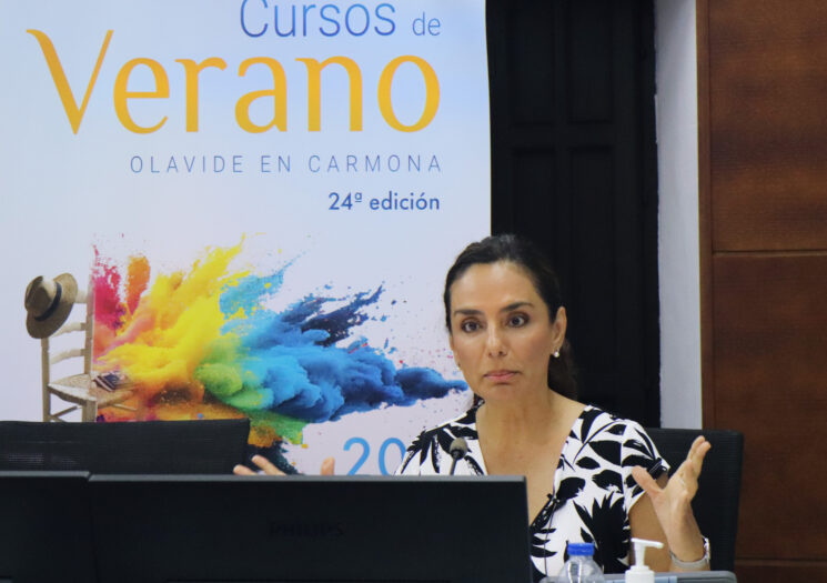 María del Rosario Botton Girón, cónsul general del Perú en Sevilla