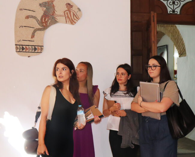 Alumnas en la sede de la UPO en Carmona, donde se imparten los cursos de verano