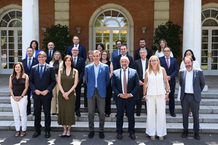 Encuentro de la Junta Rectora de CRUE con el presidente del Gobierno, Pedro Sánchez, en La Moncloa. Foto: Pool Moncloa/Borja Puig de la Bellacasa