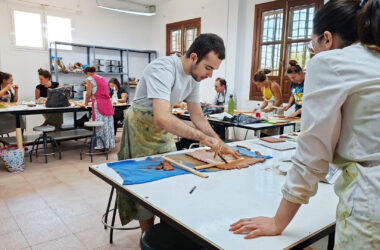 'Curso práctico de cerámica artesanal. La alquimia del barro'