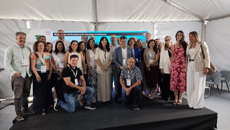 Representantes de las instituciones participantes en el del Observatorio del Ecosistema Emprendedor de Andalucía