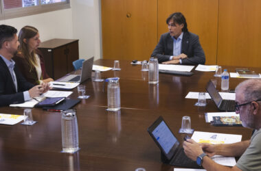El rector de la Universidad Pablo de Olavide durante la bienvenida institucional a la visita de asesoría por pares del proyecto Bologna Hub Peer Support Plus (BHPS+)