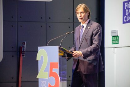 Francisco Oliva durante su intervención en la Gala