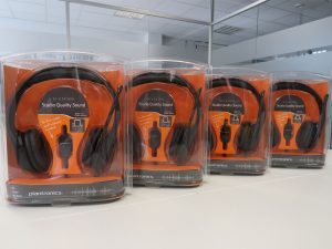 Auriculares Plantronics con almohadilla de 40mm y micrófono integrado con anulación de ruido FCSLab