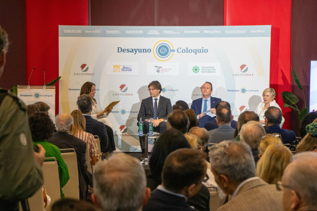 La Universidad Pablo de Olavide organiza junto al Grupo Joly el encuentro sobre microcredenciales universitarias y su impacto en el tejido empresarial
