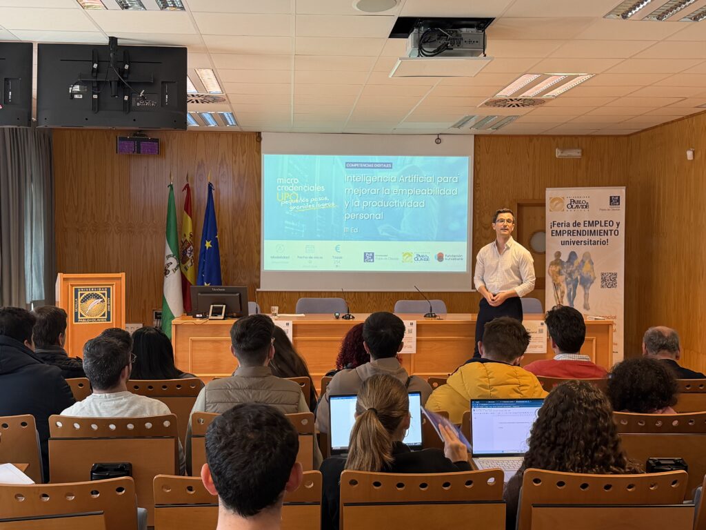 Más de 50 estudiantes de la Universidad Pablo de Olavide participan en la microcredencial ‘Aplicaciones de IA para la productividad personal’