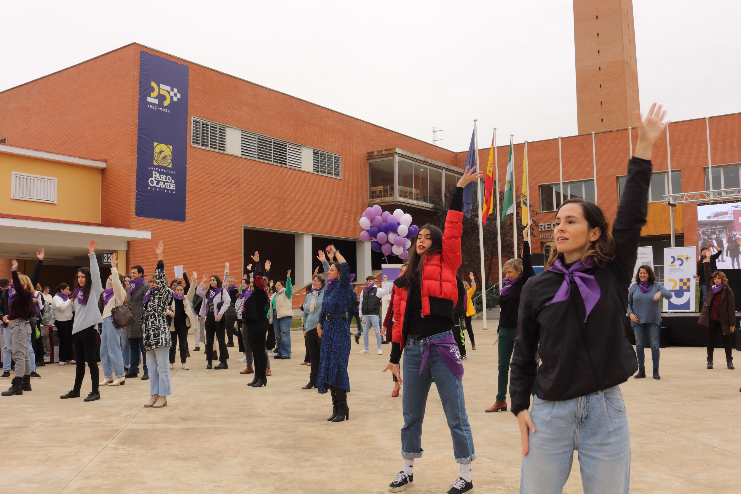 Un flash mob contra la violencia de género, acto central de la conmemoración del 25N en la UPO