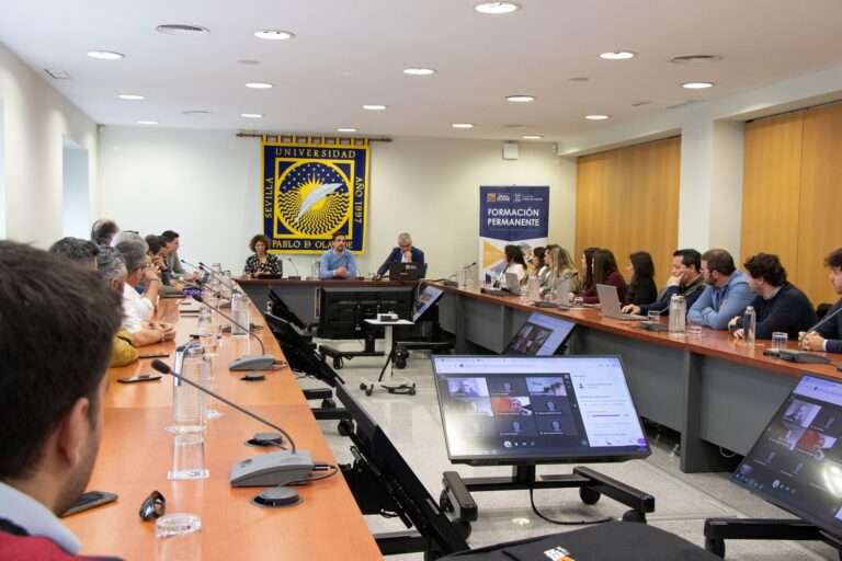 El Máster de Consultoría Tecnológica de la UPO y Microsoft celebra una mesa abierta con partners