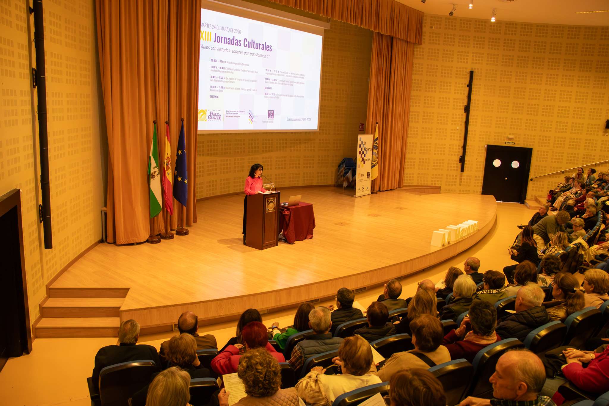aula abierta de mayores