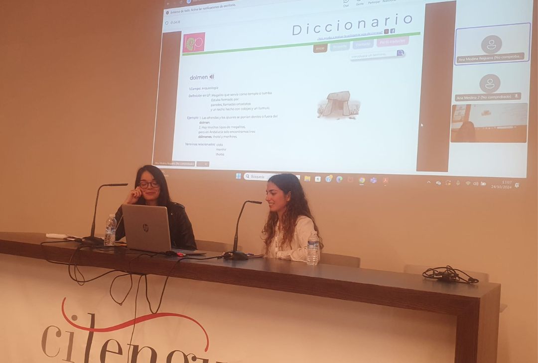 Ana Medina y Carmen Moreno en el congreso AETER en San Millán de la Cogolla. Cilengua. Proyecto Visualect.