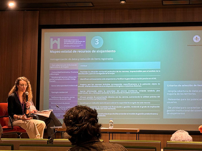 Presentación de comunicación en el XII Congreso Internacional Ciudades Comunicativas