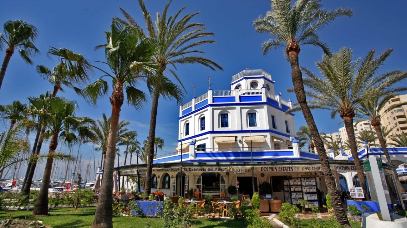 Estepona, la joya de la Costa del Sol El Patio Colorao