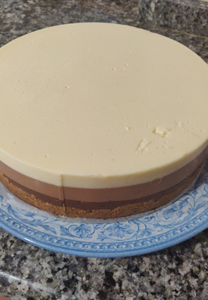 TARTA TRES CHOCOLATES
