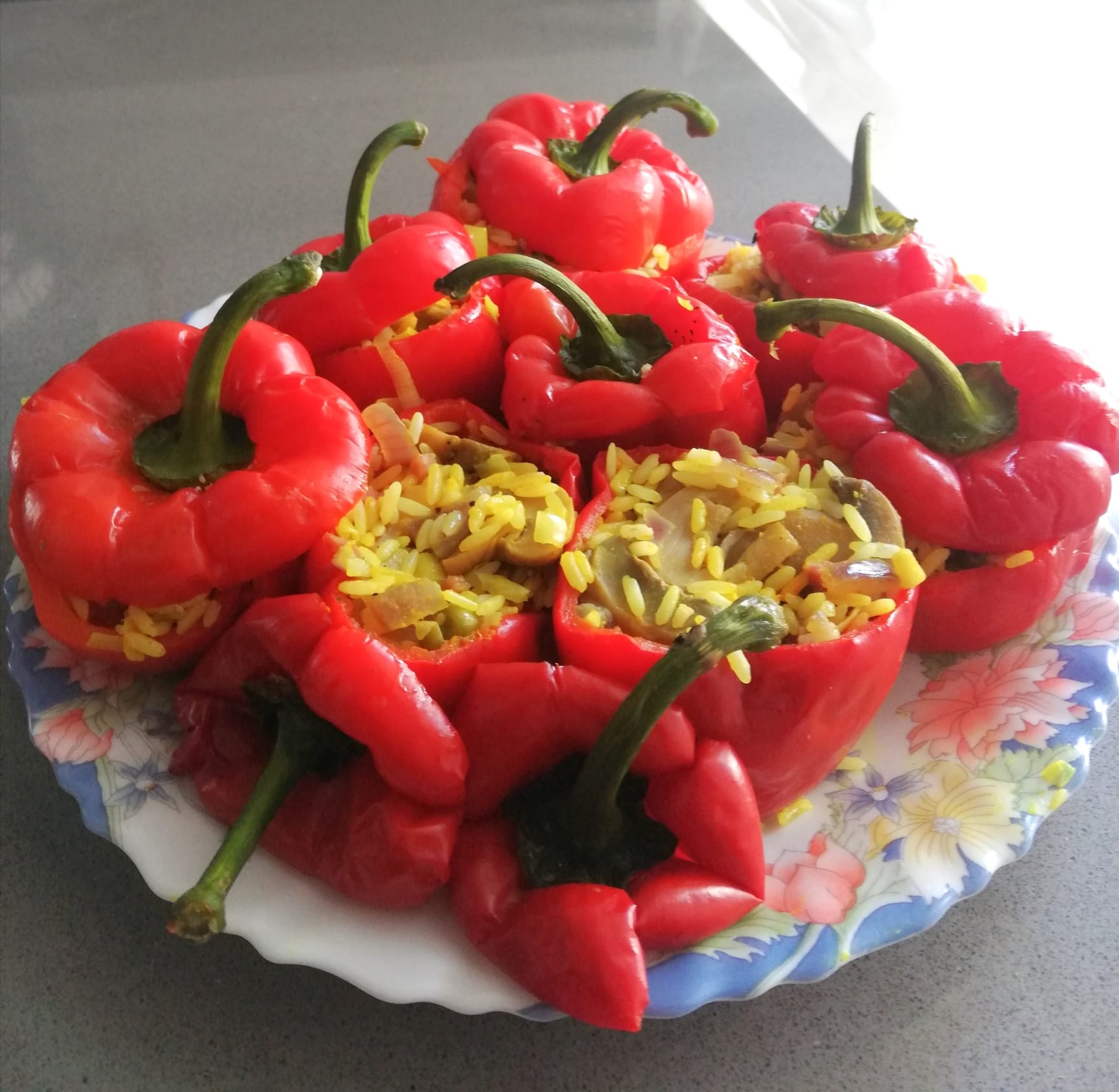 PIMIENTOS RELLENOS DE ARROZ CON VERDURAS
