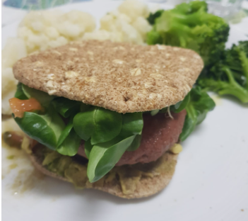 Hamburguesa de alubias rojas y remolacha