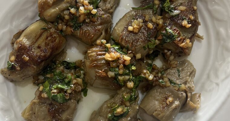 Alcachofas al ajillo con limón