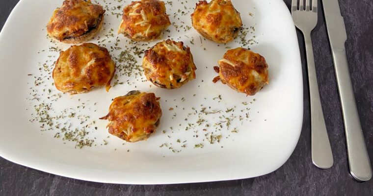Champiñones rellenos de puerro y dátil