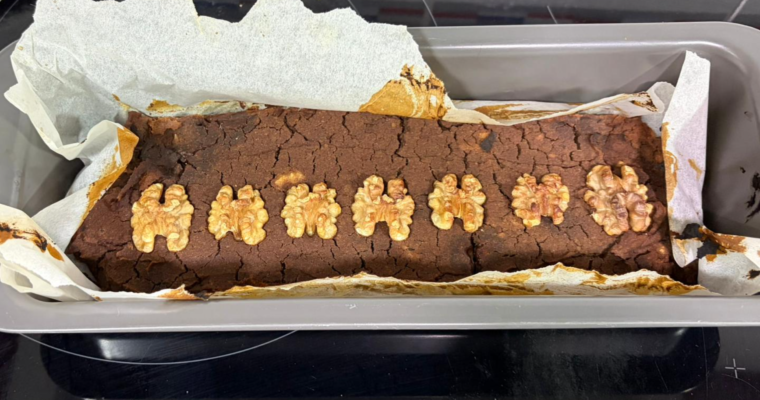 Brownie de alubias y dátiles